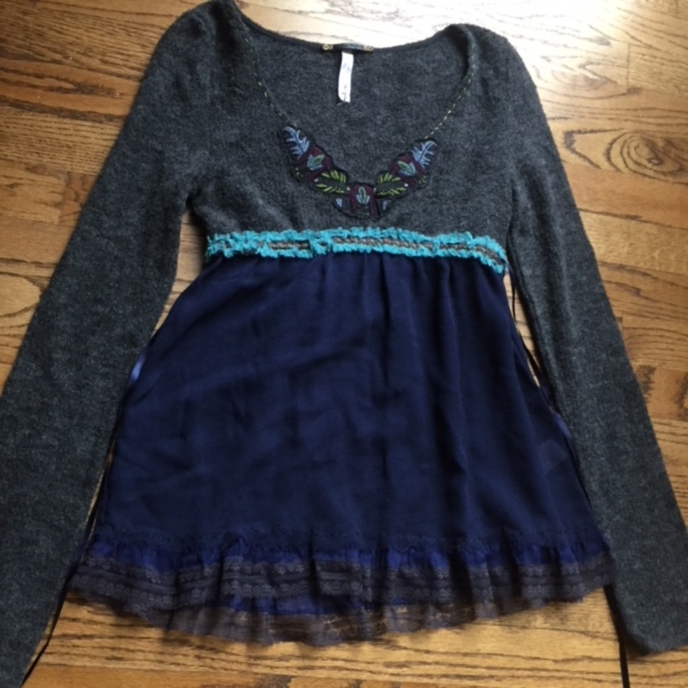 Free People Gray and Blue V-Neck Sweater